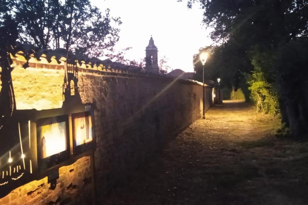 Tra Torino E Alba In Centro *